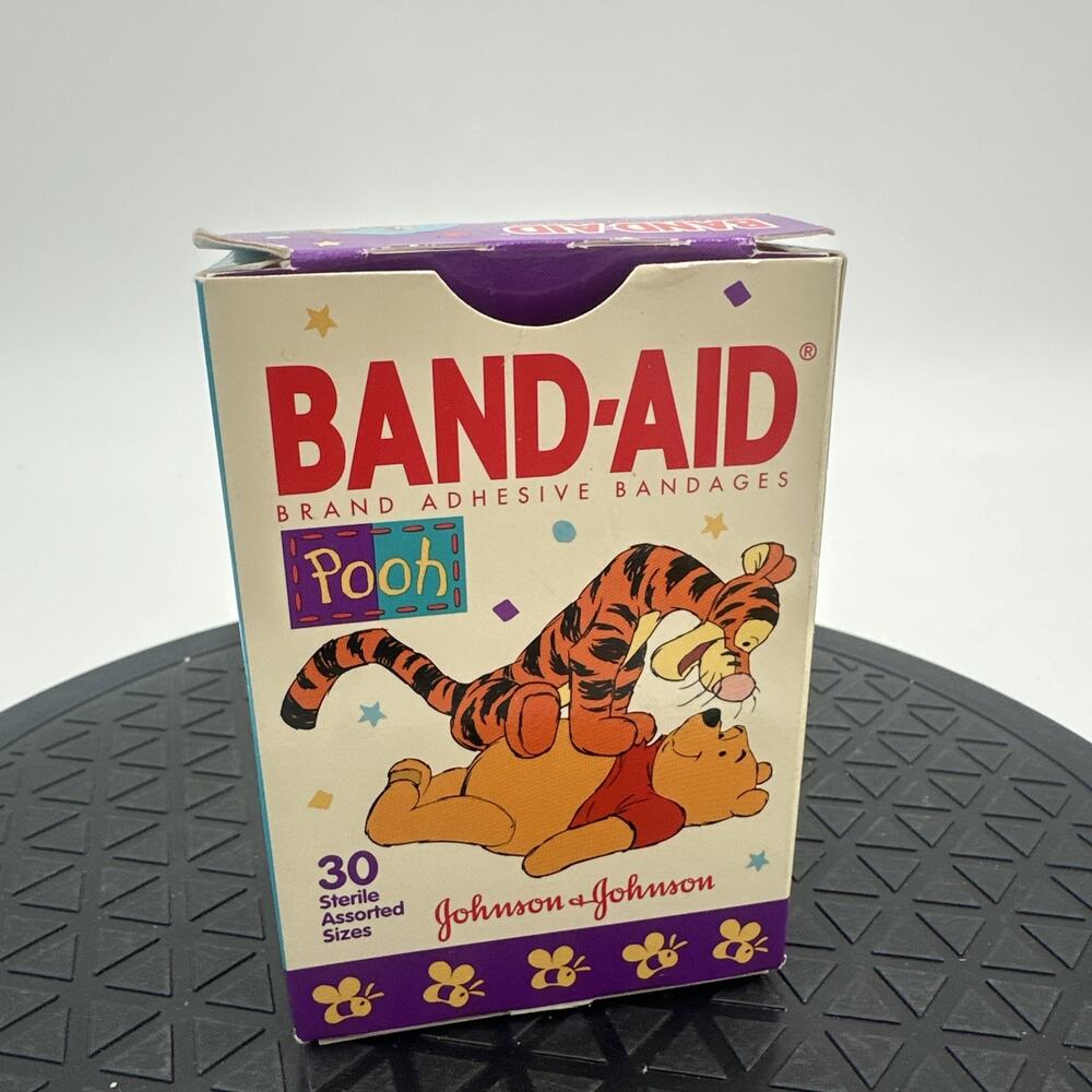Winnie the Pooh Bandaid Bandage Box Vintage 1998 Rare Tiger